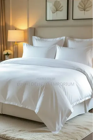 Luxury Unique Plain White Duvet Bedsheets and 4 Pillowcase Set
