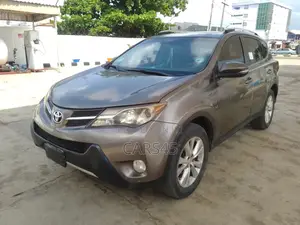 Toyota RAV4 2013 Gold