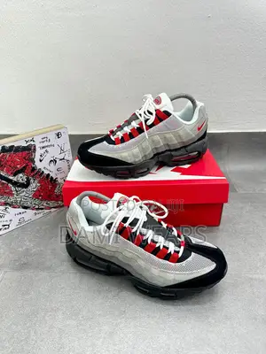 《 *Nike Airmax 95 Og ‘Solar Red’*
