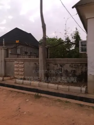 3bdrm Bungalow in Red Bricks, Chikun for sale