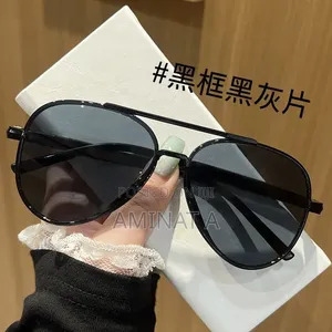 Generic Men's Aviator Black Sunglasses