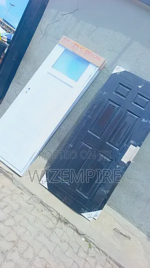 PVC Toilet / America Panel Rooms Available