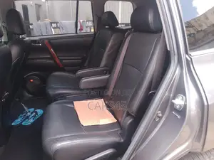 Toyota Highlander 2011 Gray