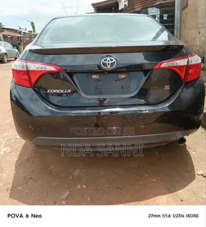 Toyota Corolla S 4dr Sedan (1.8L 4cyl CVT) 2016 Black