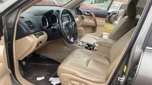 Toyota Highlander Limited 2011 Red