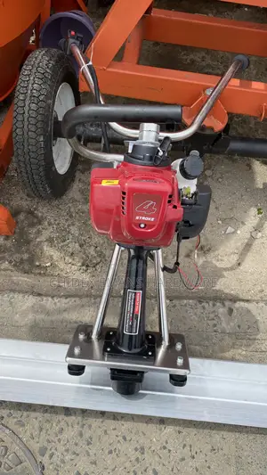 Concrete Vibrating Screed Machine