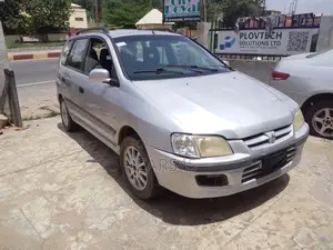 Mitsubishi Spacestar 2000 Silver