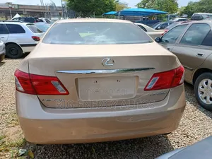 Lexus ES 350 2010 Gold