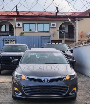 Toyota Avalon XLE Premium 4dr Sedan (3.5L 6cyl 6A) 2014 Gray