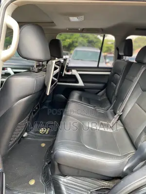 Toyota Land Cruiser 5.7 V8 VXR 2018 Black