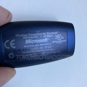 Microsoft Usb Wireless Transceiver for Bluetooth With Original Base