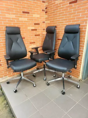 Executive Swivel Office Chair