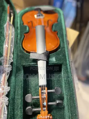 Yamaha 4/4 Violin Brown Color