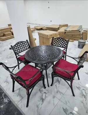 Royal Metal Dining Set