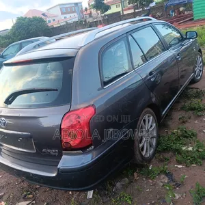 Toyota Avensis 2.0 D-4D 2008 Gray