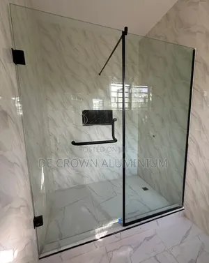 Luxury 10mm Tempered Shower Glass Cubicle With Black Set