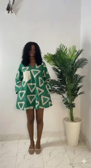 First Date Short Gown - Style 207