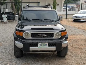 Toyota FJ Cruiser Base 4x2 2008 Brown