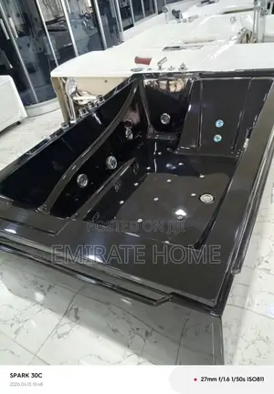 Black Double Jacuzzi With Complete Accessories