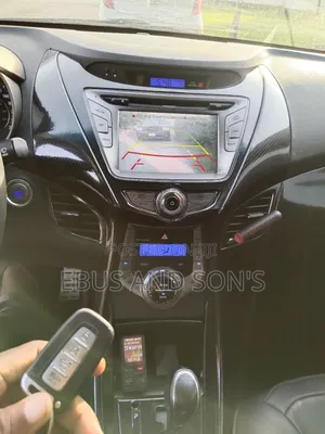 Hyundai Elantra 2012 Silver
