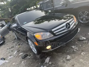 Mercedes-Benz C300 Luxury 4Matic Sedan AWD (3.0L 6cyl 7A) 2010 Black