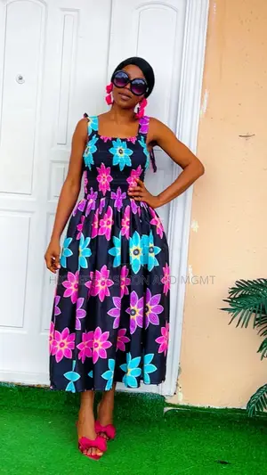 Ladies Armless Gown - Style 444