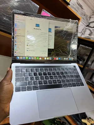 Laptop Apple MacBook Pro 16GB Intel Core i7 SSD 1T