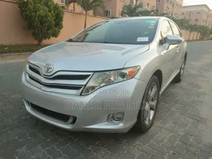 Toyota Venza XLE 4dr Wagon AWD (3.5L 6cyl 6A) 2014 Silver