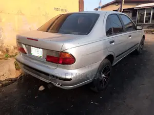 Nissan Almera 2005 Silver
