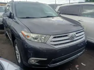 Toyota Highlander Limited 2012 Gray
