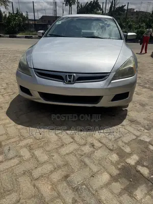 Honda Accord 2005 Silver