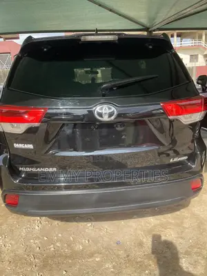 Toyota Highlander LE Plus 4dr SUV AWD (3.5L 6cyl 6A) 2015 Black