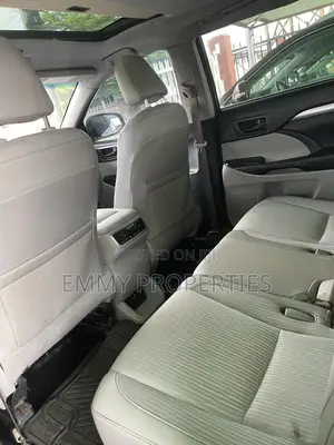 Toyota Highlander LE Plus 4dr SUV AWD (3.5L 6cyl 6A) 2015 Black