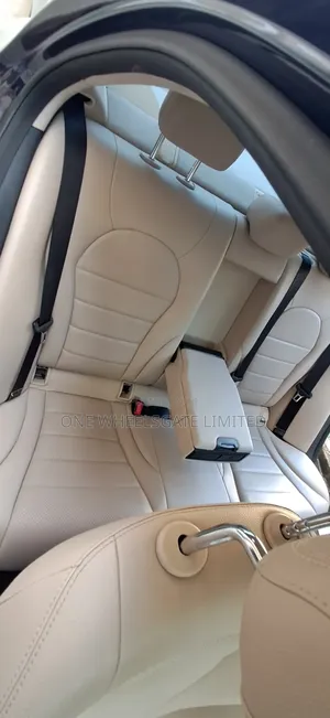 Mercedes-Benz C300 Luxury 4dr AWD 4Matic Sedan (2.0L 4cyl 7A) 2015 Blue