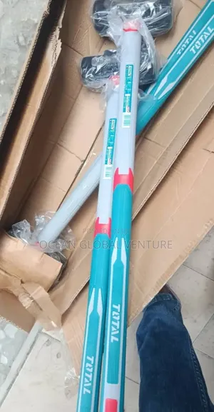 12 Lb Sledge Hammer