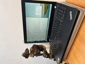 Laptop Lenovo 8GB Intel Core i7 HDD+SSD 1T
