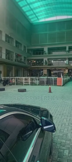 Showroom/Eatery/Office Space for Lease