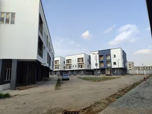 2bdrm Townhouse/Terrace in Mabushi for sale