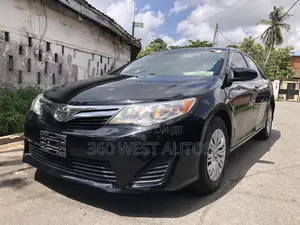 Toyota Camry LE 4dr Sedan w/Prod. End 11/13 (2.5L 4cyl 6A) 2014 Black
