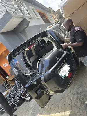 2014 Pajero Back Glass Available Installed at Chimatex