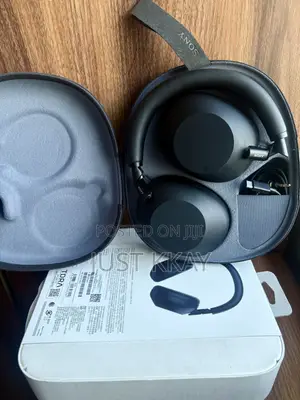 Sony Wh-1000xm6 Noise Cancelling Headphones – Complete Pack – Clean