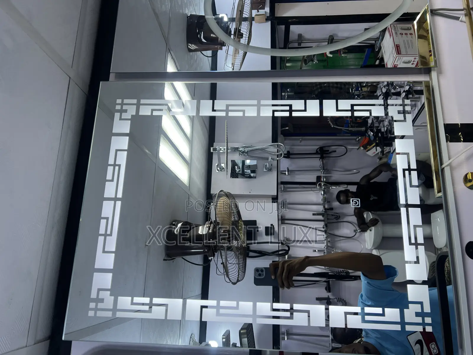 Square Led Mirror With 3 Lights
