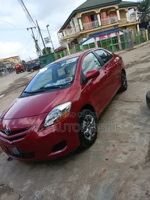 Toyota Yaris 2008 Red