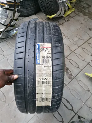 235/40r19(96y) Michelin Tyre, High Performance Tire