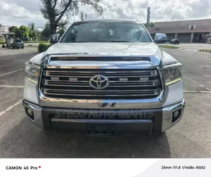 Toyota Tundra 2016 White