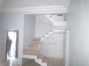 3bdrm Duplex in Ushafa for rent