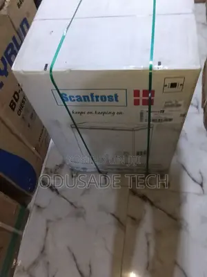 Scanfrost Chest Freezer With Quick Freeze Feature 150l Sfl151