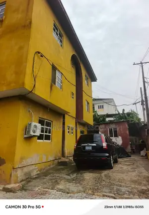 3bdrm Block of Flats in Salvation Road Ikeja, Opebi for sale