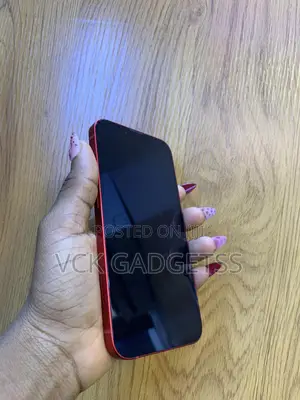 Apple iPhone 13 256 GB Red