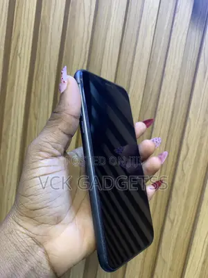 Apple iPhone 11 64 GB Black